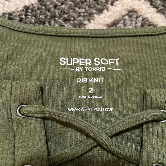 Supersoft Rib Lace Up Ruched Tie Front Tank 2X - Picture 4 of 4
